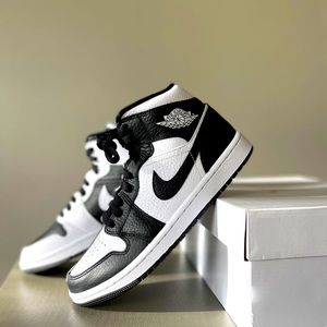 Nike Air Jordan 1 woman